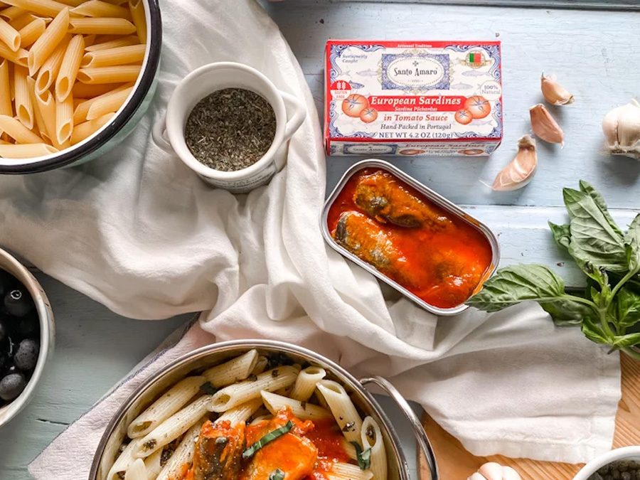 Pasta with tapenade and Santo Amaro Sardines