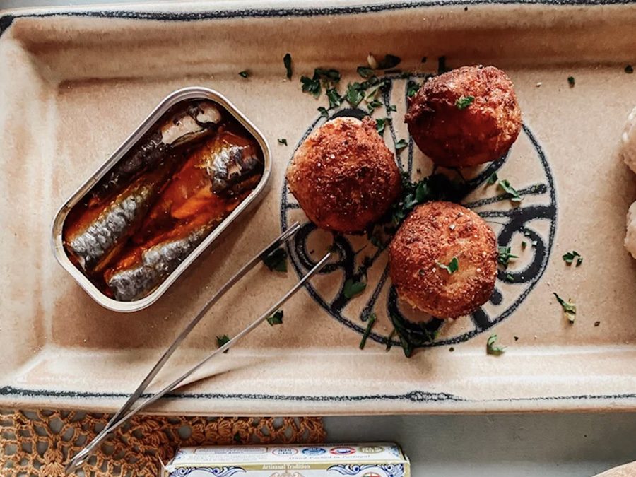 Risotto croquettes with Santo Amaro Sardines in Olive Oil and Red Piri Piri Pepper